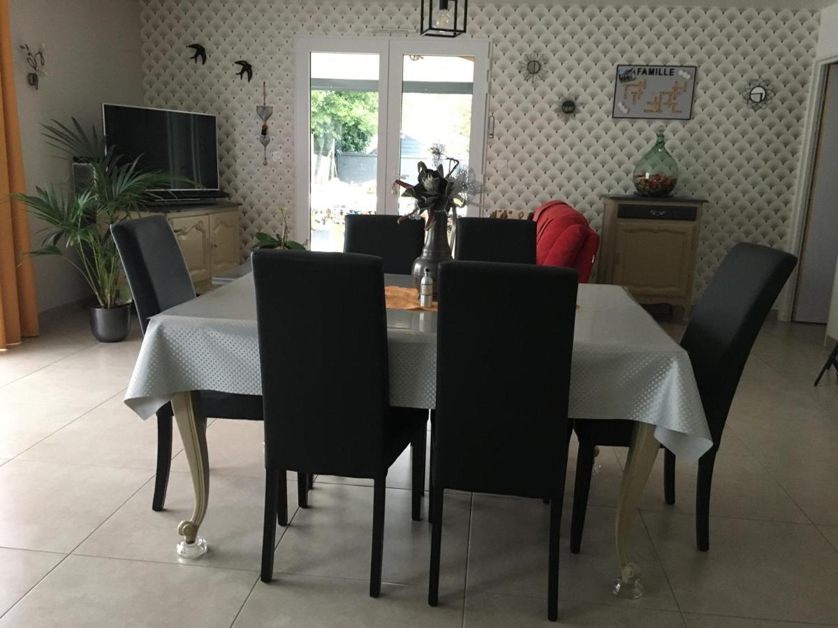 Au Vieux Bourg Apartment Guécélard Екстериор снимка