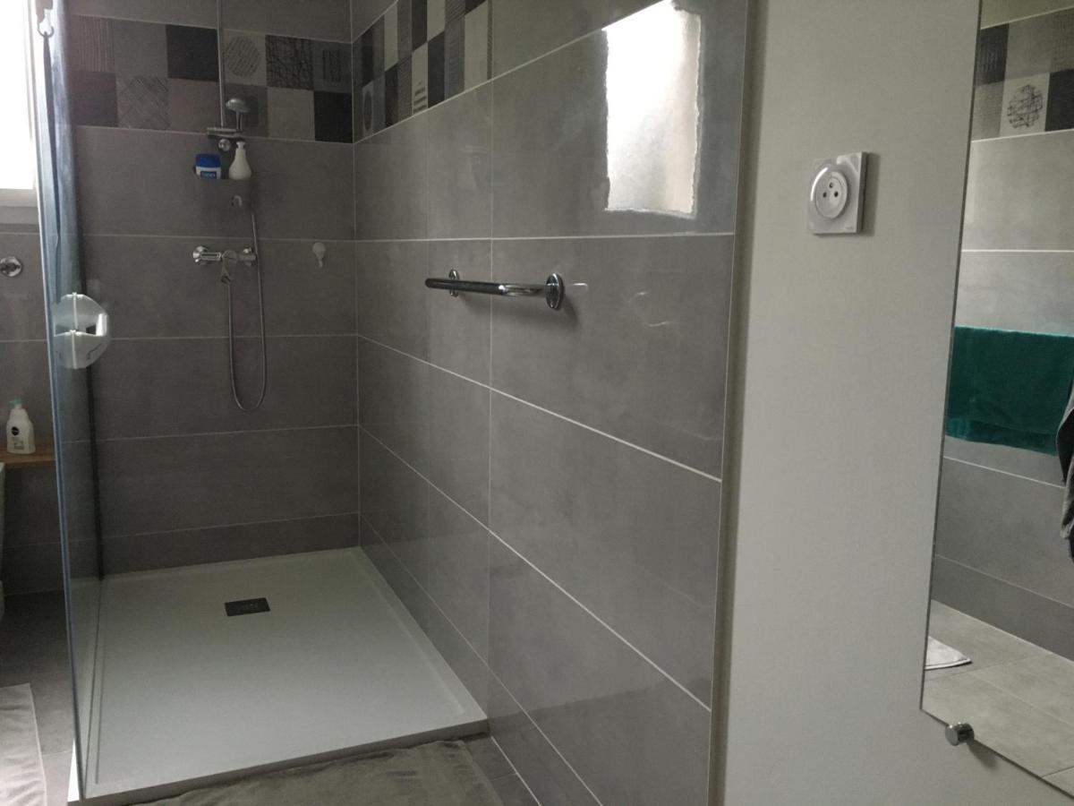 Au Vieux Bourg Apartment Guécélard Екстериор снимка